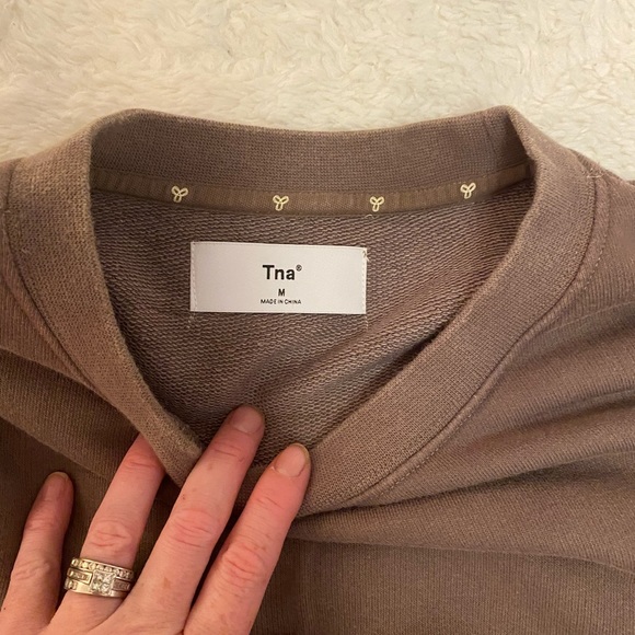 TNA shrunken Hoodie - Picture 2 of 2